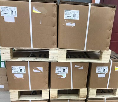 施耐德变频器ATV71HD37N4Z，全新原装正品保内，少量