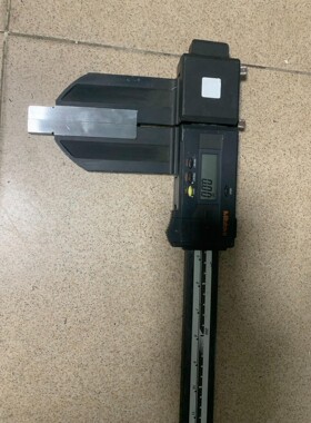 三丰碳纤维数显卡尺552-315-10，量程1500mm，实