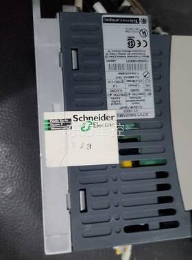 议价施耐德0.18KWA变5频器AV1T1HU0M3 一个。