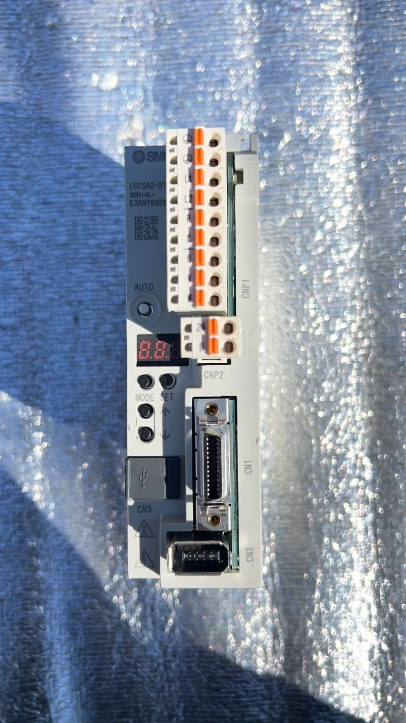 SMC驱动器，LECSA2-S1，剩余全新没包装，560运费