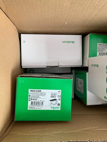 现货 施耐德TM221C40R全新原装正品，质保一年
