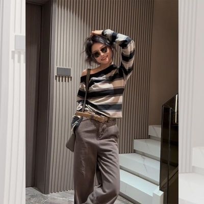独特超好看单穿条纹斜肩长袖t恤女早秋设计感宽松内搭打底衫上衣