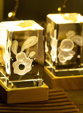 创意情人节惊喜可爱萌萌兔生日礼物送女朋友精致走心的发光小夜灯