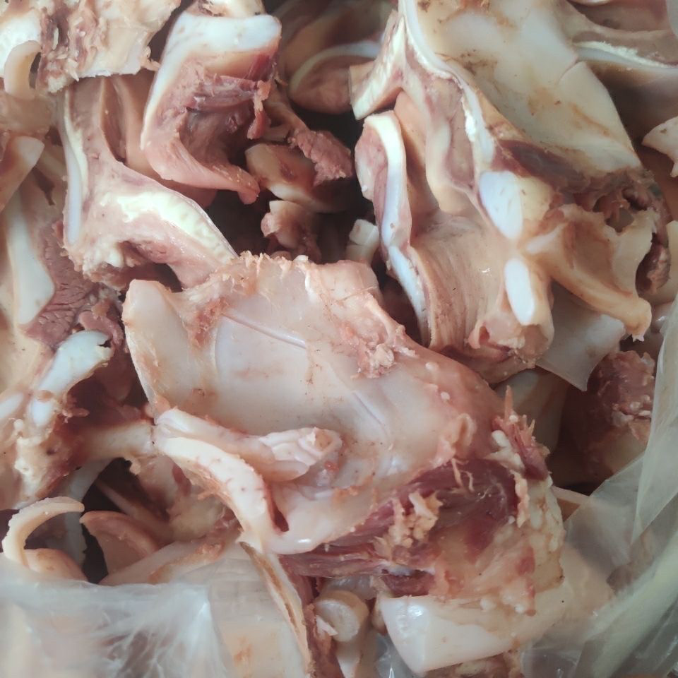 全熟牛脆骨带肉商用熟食黄牛拆骨脆骨肉牛喉头全熟冷冻商用批发