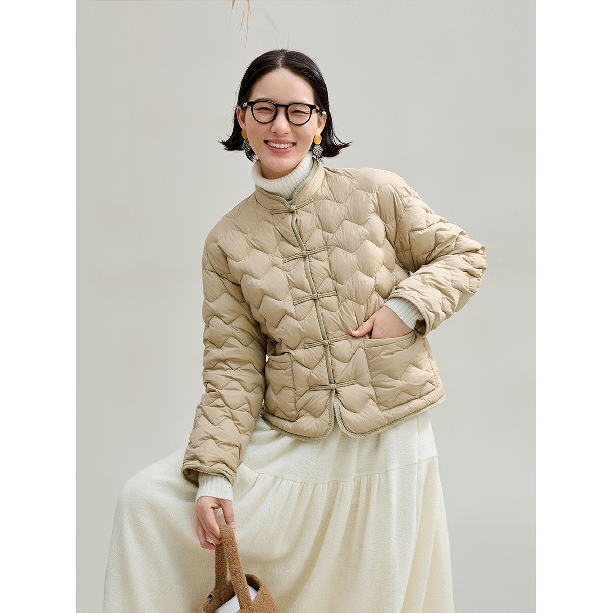 麻霖95白鸭绒茶卡其棉质织带手工盘扣小立领保暖改良新中式羽绒服,女装/女士精品,羽绒服,淘宝优惠券,粉丝福利购,淘宝优惠卷