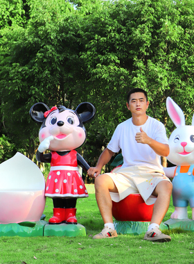 蛇年十二生肖卡通坐凳动物雕塑幼儿园商场公园户外玻璃钢座椅美陈