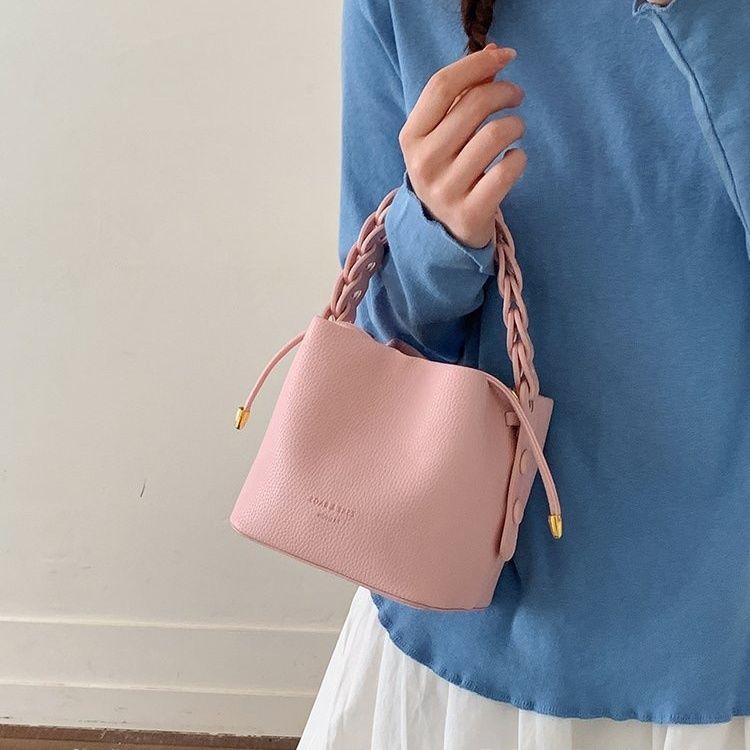 水桶包春夏超火小拎包百搭单肩斜挎包菜篮子手提包包女式2026新款