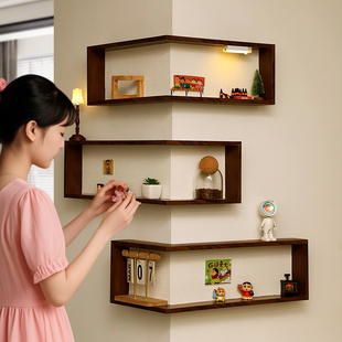 蜡笔小新墙角转角置物架高级感客厅卧室墙面收纳层架创意墙上装饰