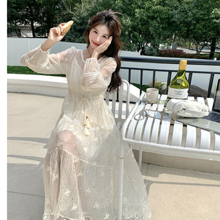 新款 米白色重工蝴蝶刺绣连衣裙女甜美温柔风2025夏季 减龄气质长裙