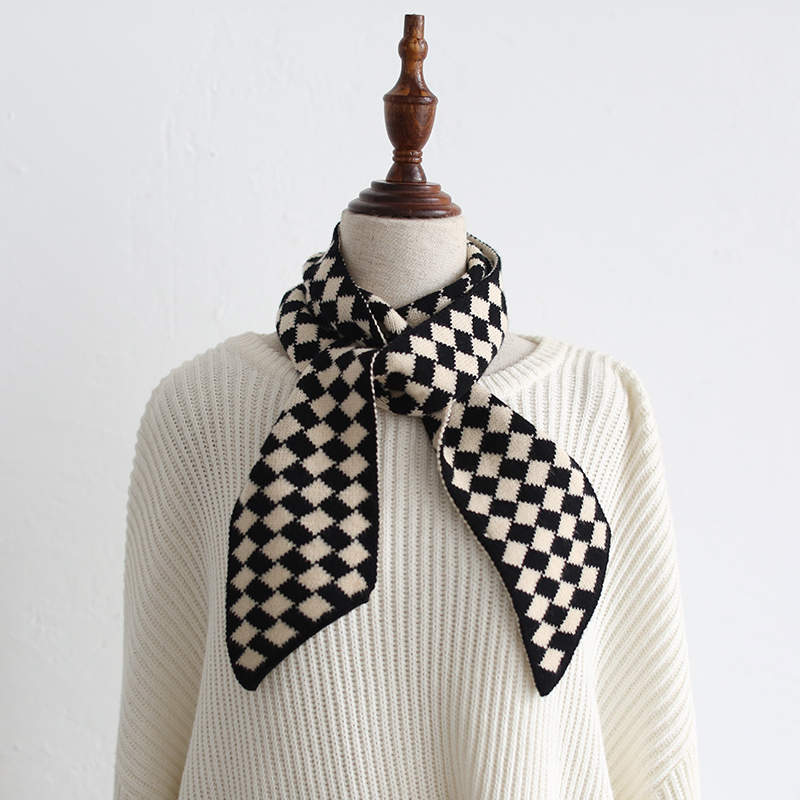 黑白棋盘格围巾，百搭保暖护颈