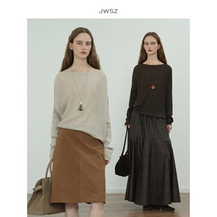 JWSZ 设计感不对称羊毛混纺慵懒斜下摆一字领随性松身针织衫
