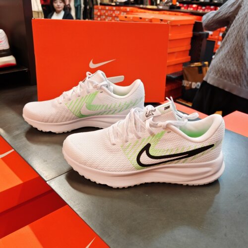 Nike RUN DEFY耐克男子低帮运动休闲训练跑步鞋HM9594-