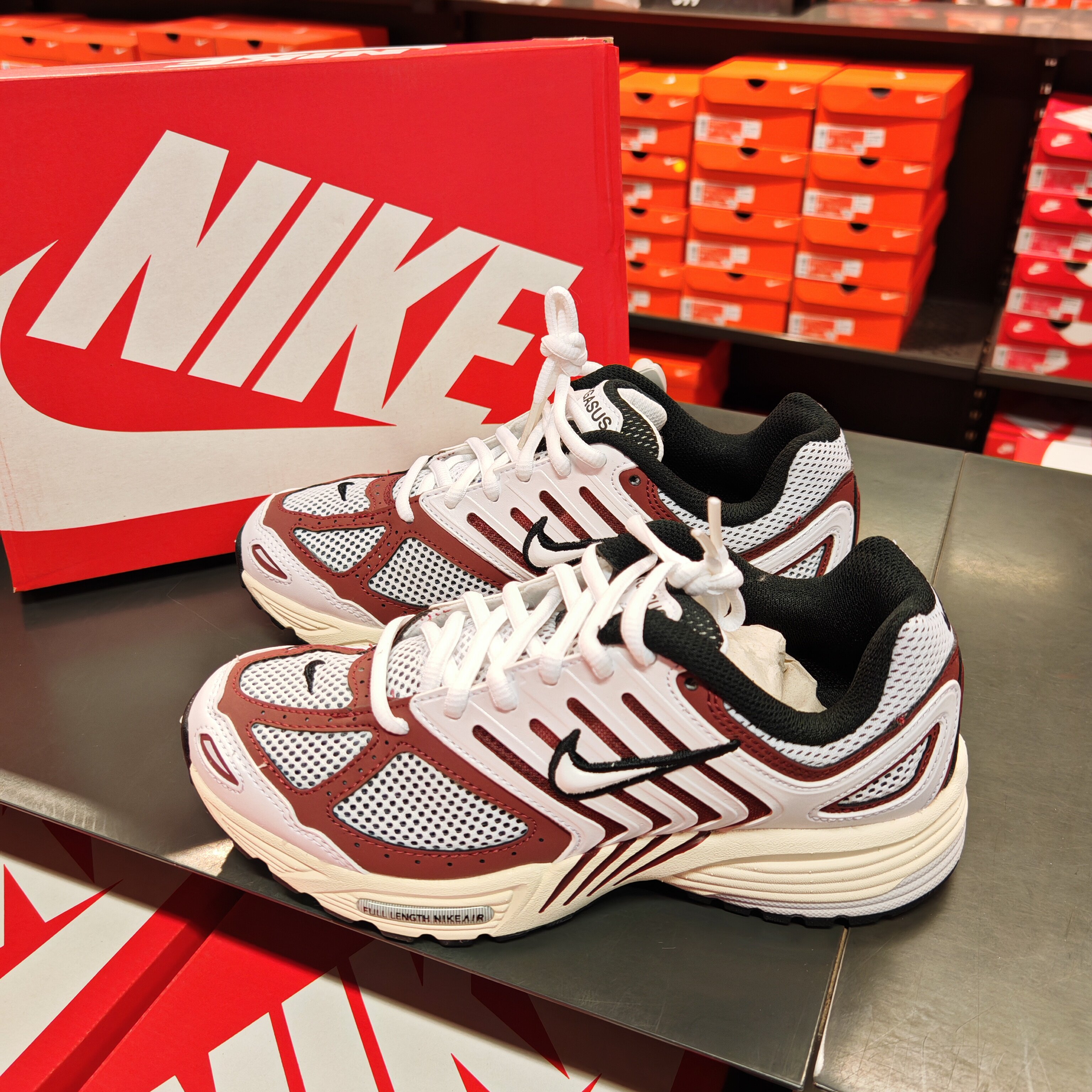 Nike耐克女鞋AIR PEGASUS 2005运动休闲缓震跑鞋鞋 HQ5718 HQ3455
