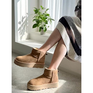 UGG桑坡羊皮毛一体棉鞋3CM厚底短筒U家保暖加厚休闲羊毛雪地靴女