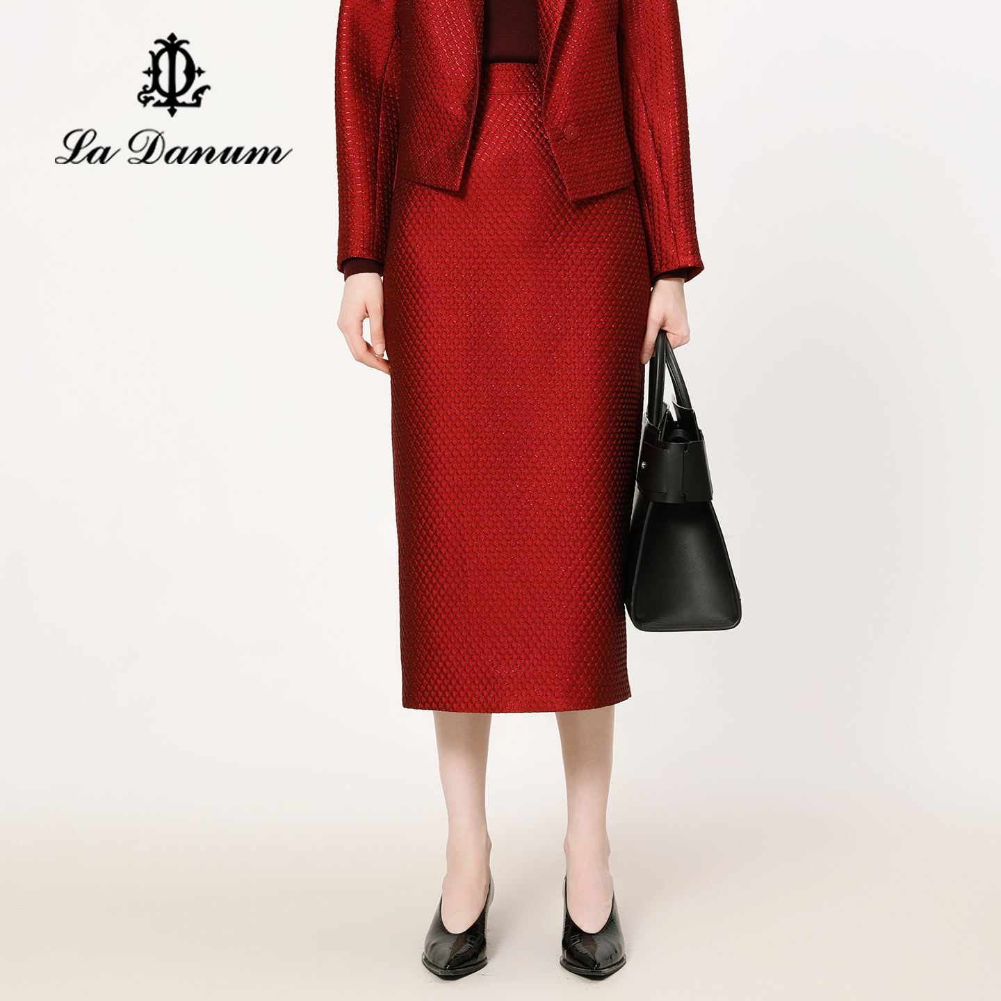 阿丹娜红色提花肌理感直筒半裙