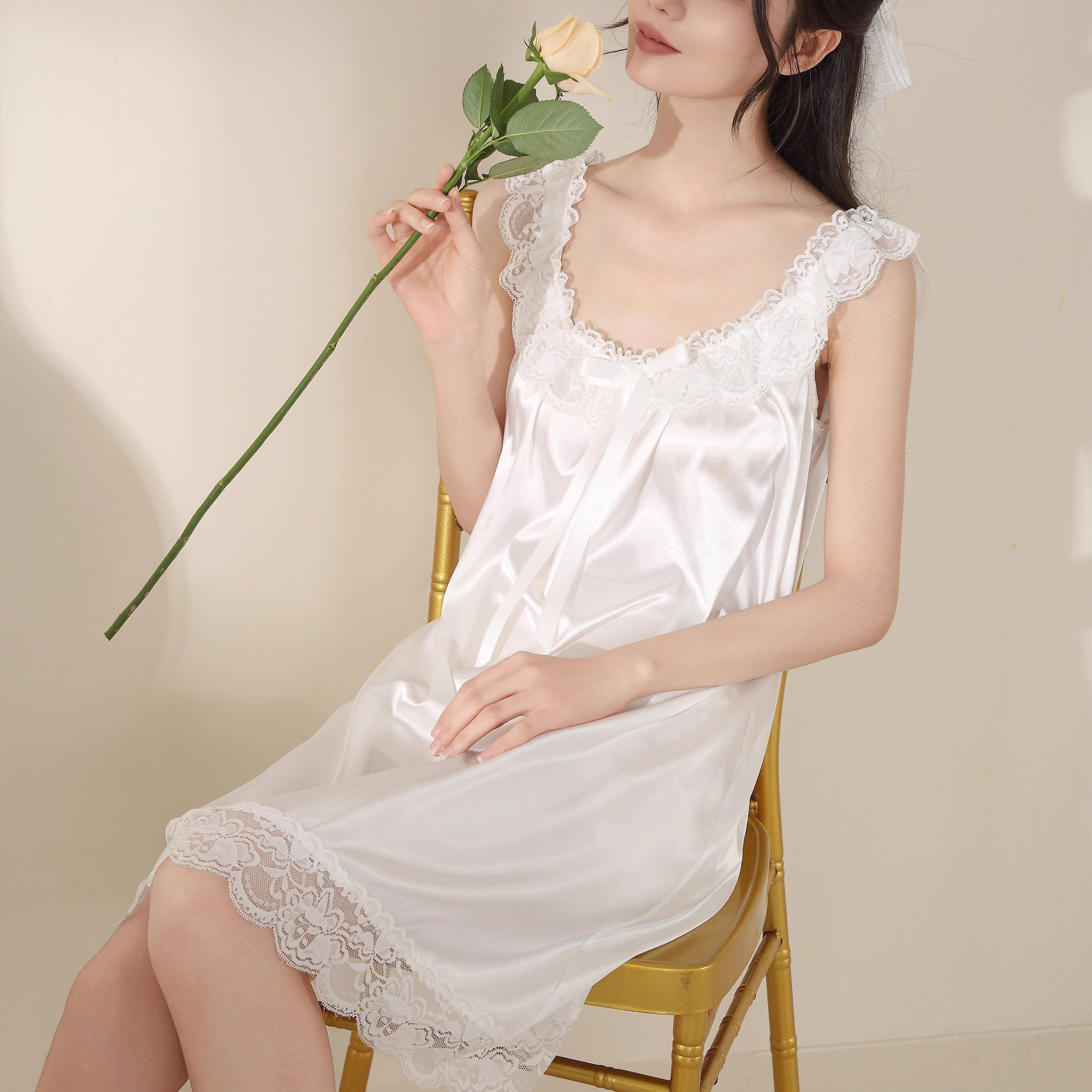 宫廷风吊带睡裙女2025新款夏装蕾丝性感缎面甜美少女风短款睡裙