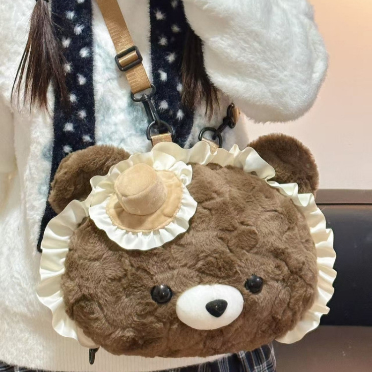 2025新款超萌日系可爱卡通爱心小熊公仔毛绒双肩包少女通勤jk背包