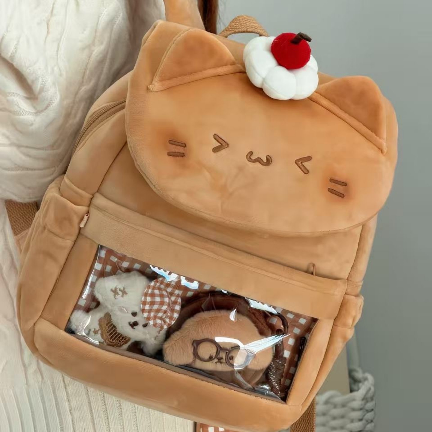 2026新款可爱卡通猫咪毛绒双肩包女高颜值痛包学生书包毛茸茸背包