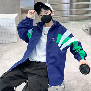 儿童装男童外套春秋款2026新款春季中大童男孩冲锋衣酷帅春装衣服