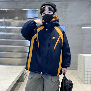 儿童装男童外套春秋款2026新款春季冲锋衣酷帅中大童男孩春装衣服