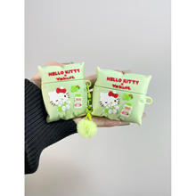 抹茶可爱养乐多Kitty猫枕头适用苹果无线蓝牙AirPodsPro耳机壳AirPods4代女款AirPods1/2软硅胶3代防摔Pro2代