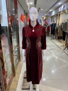 金丝绒春秋中长款丝绒镶钻连衣裙时尚修身妈妈装酒会婚礼宴会礼服