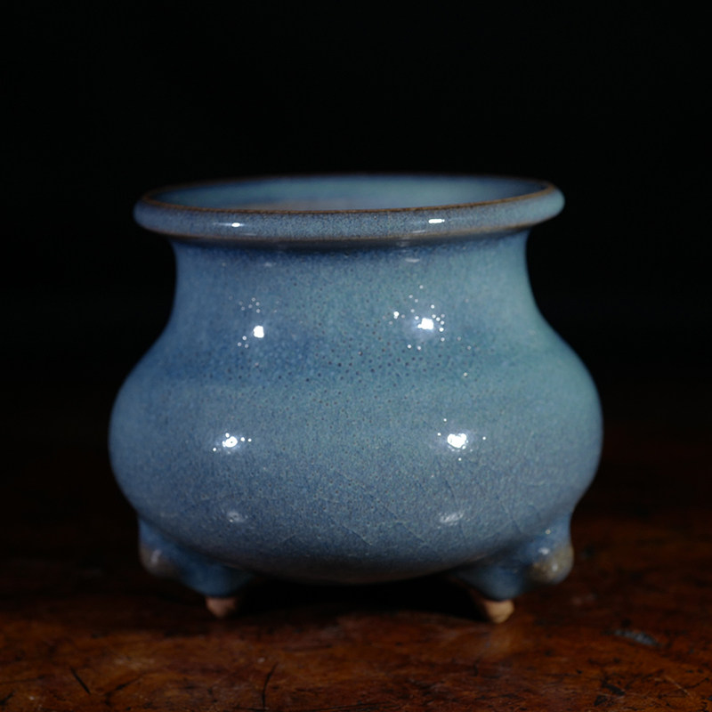 龙圣华苑 河南钧窑小神仙窑王铮仿古釉钧瓷三足炉 名家手工瓷香炉