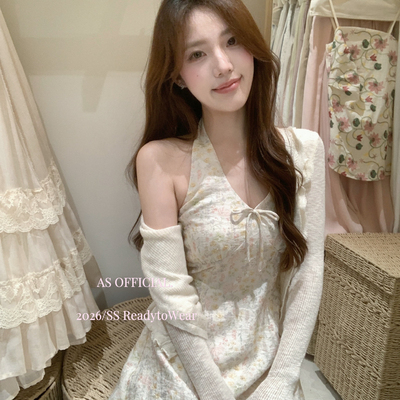 S OFFICIAL-假感拉满又纯又欲出片利器——碎花挂脖印花小衫26831