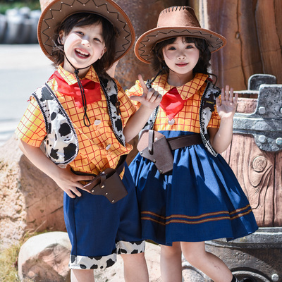 巴斯光年玩具总动员穿搭演出服