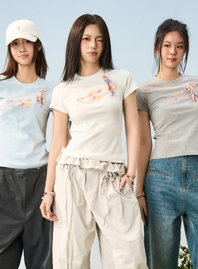 【吴优推荐】HACR 弹力针织蜡笔小花正肩短袖夏收腰T恤女修身