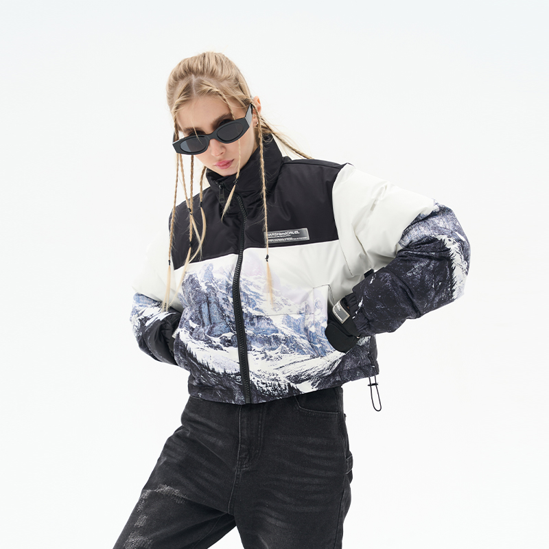 全幅印花短款雪山棉服