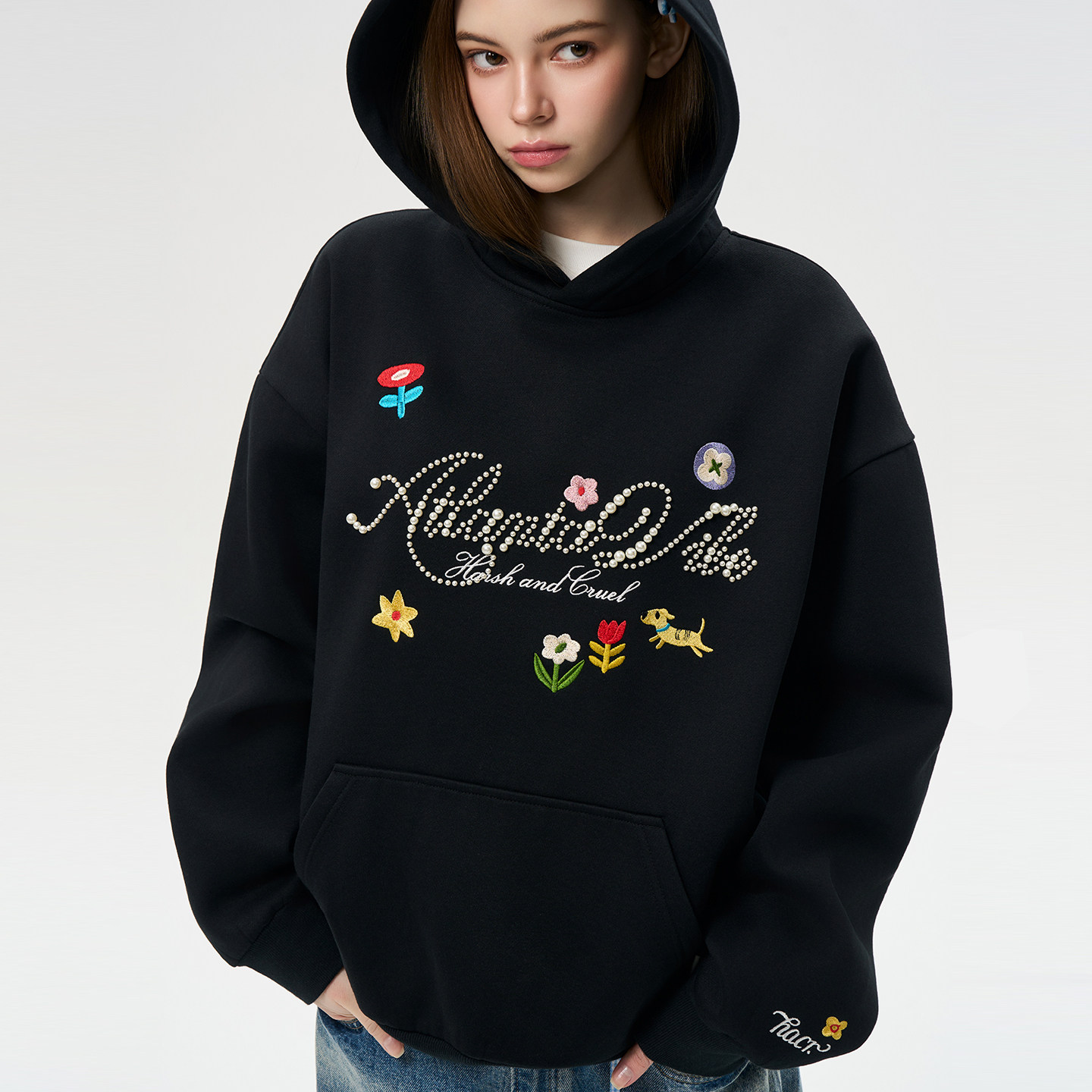 HACR珍珠绣手写字连帽卫衣