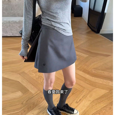 灰色西装半身裙女2026春夏新款短裤裙刺绣侧开叉短裙遮肚a字裙裤