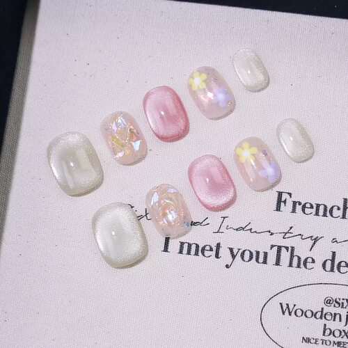 Pink Cat Eye Flower Short Round Press On Nails