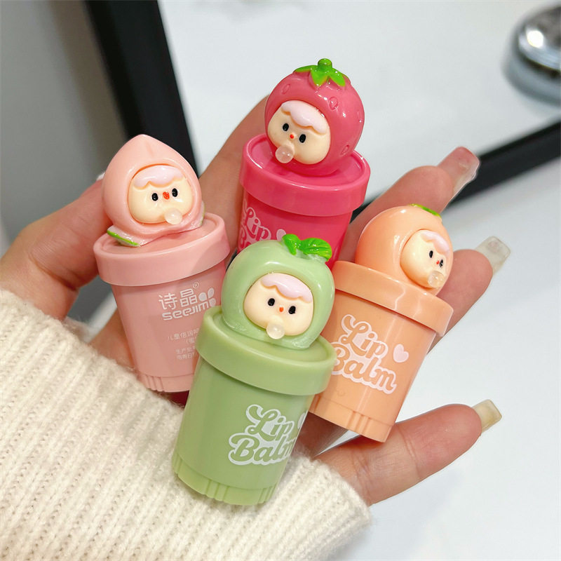 卡通杯儿童草莓润唇膏补水保湿滋润蜜桃香氛防干裂温和不辣嘴可爱