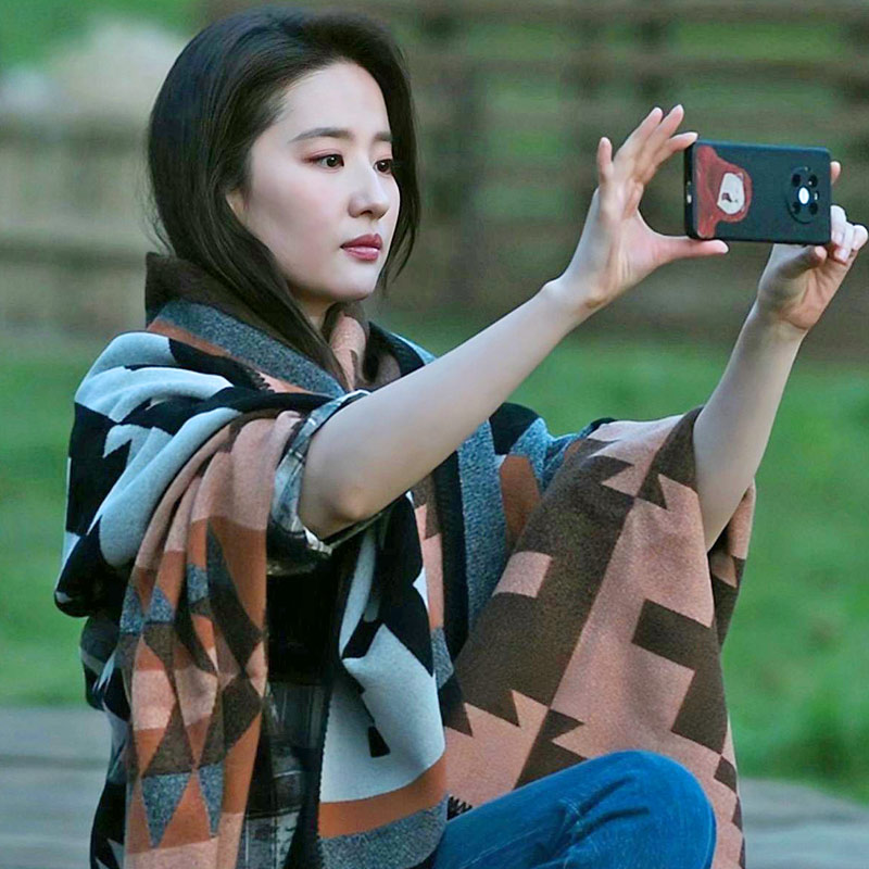 秋冬开叉民族风女旅游保暖披肩