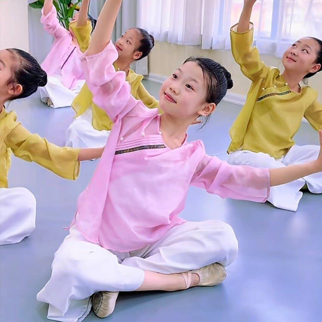 儿童新款演无品牌/出立春服舞服女童古舞典中国舞练功服飘逸纱衣