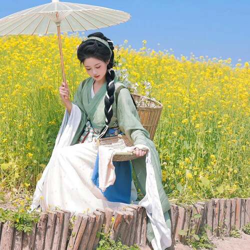 EXT田风汉服2装026新款种田文主晒园秋服装高端轻奢古装女洋一整