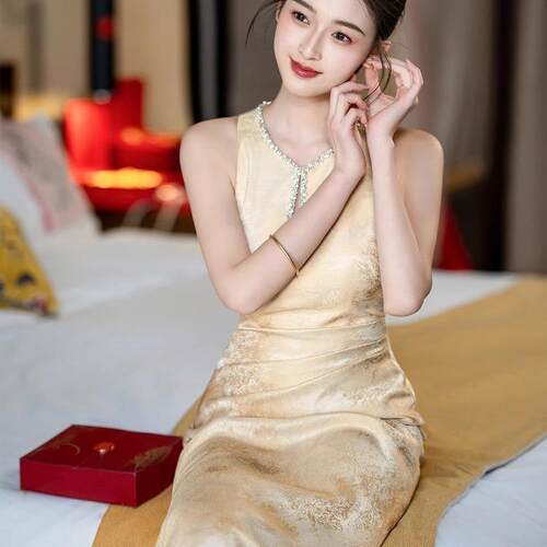 新中式旗袍女2025新款高端新娘结婚晨袍国风订婚宴礼服裙回门便装