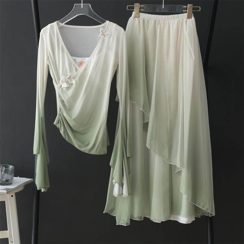 古典舞刺绣蝴蝶杏绿渐变色舞蹈服套装女夏雪纺演出服日常练功服,运动/瑜伽/健身/球迷用品,古典舞服,淘宝优惠券,粉丝福利购,淘宝优惠卷