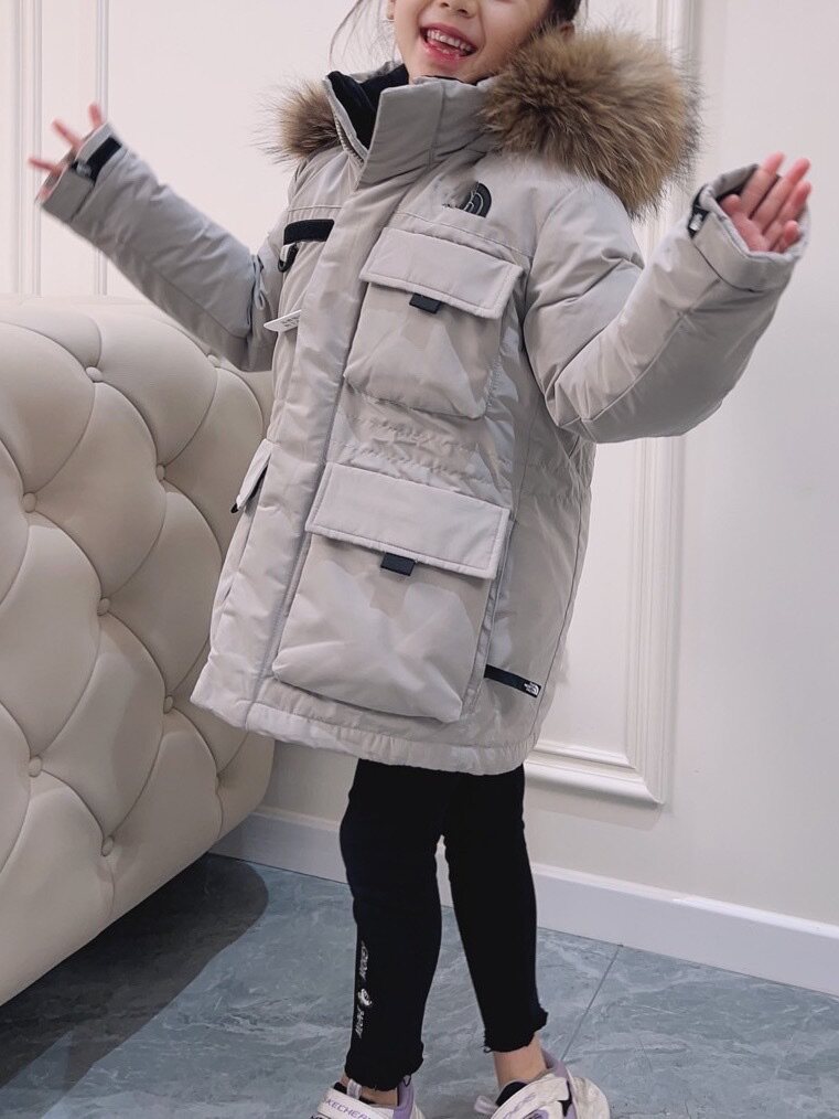 北常规休闲卡其色羽绒服男女同款服羽绒儿童女童服羽绒男童服羽绒