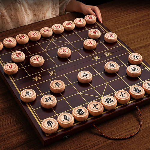 中国象棋带棋盘套装大号高档雕花
