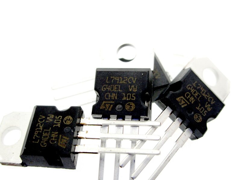 L7912CV三端稳压三极管ST进口