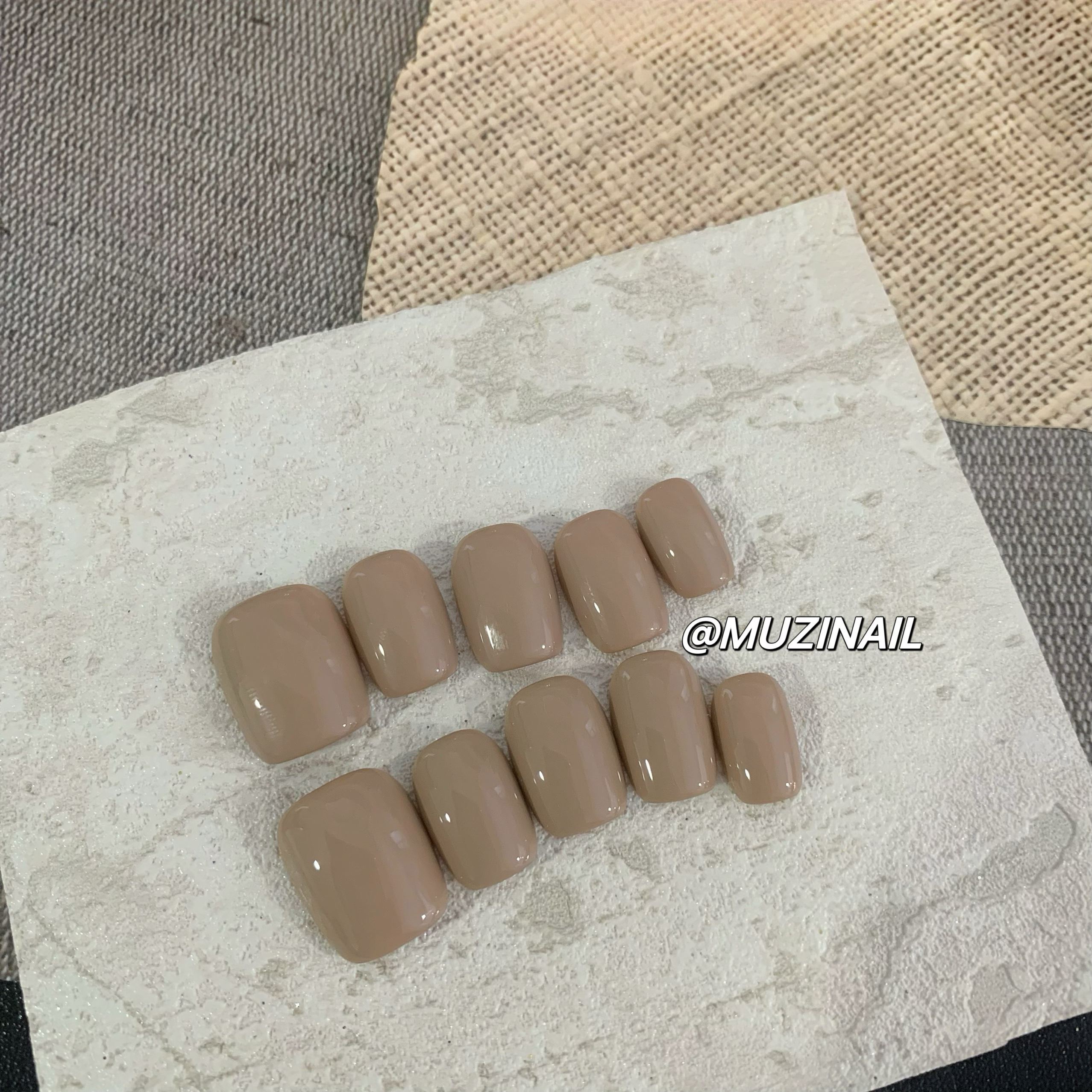 【MUZI穿戴甲】手工穿戴甲短款显白纯色卡其单色高级感日常可拆卸