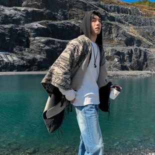 新疆旅游穿搭披肩男外搭斗篷披肩民族风披风外搭披风冬季保暖厚款