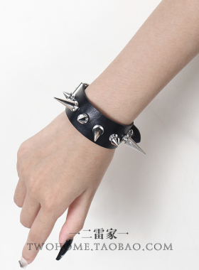 亚文化满刺腕带尖铆钉女辣妹手链