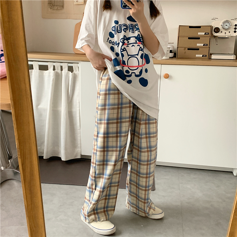 Real photo of relaxed plaid pants