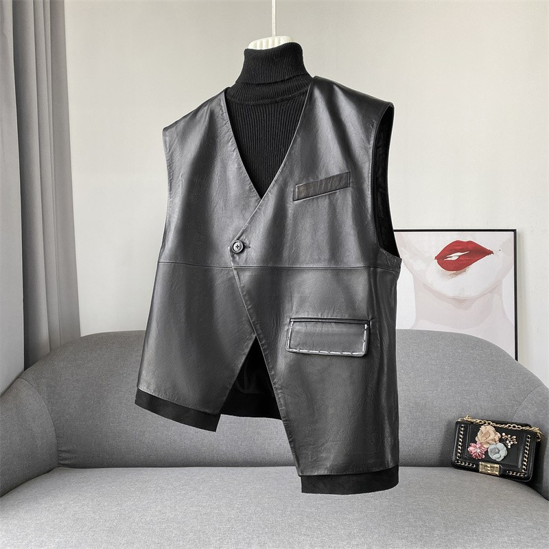 2023新品真皮皮衣马甲女外套短款不规则挂脖坎肩无袖上衣百搭时尚