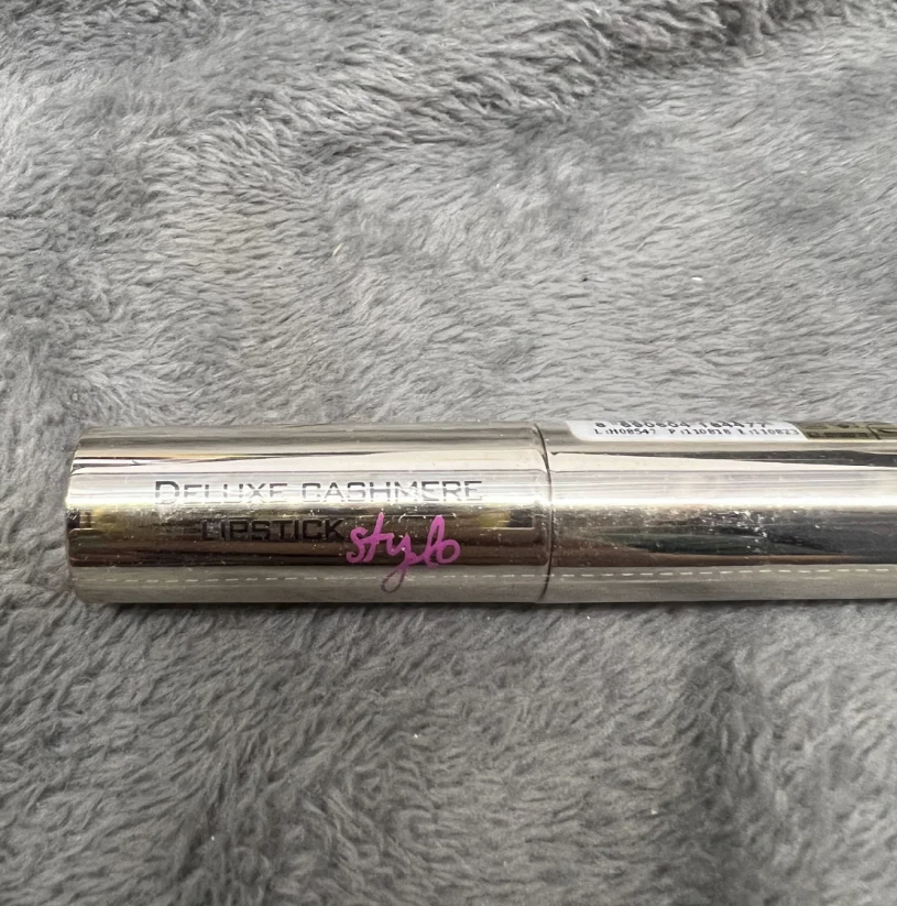 全身封塑无期实到26.12 土耳其高品 flormar口红 bc20 烈焰红