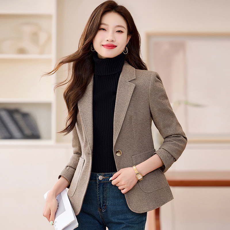 西装外套女短款秋冬季2025新款高级感气质休闲小个子韩版休闲西服